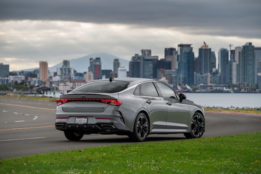  Kia K5 GT-Line AWD 2020 года  (NA) (фото 28 из 31)